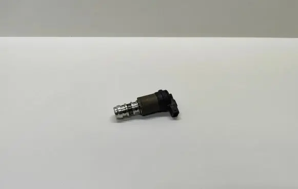 BMW 5 E60 E61 Camshaft vanos timing valve 1707323 13150137 11361707323
