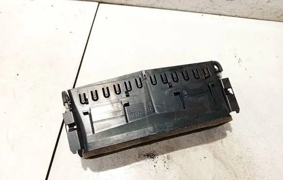 Opel Astra H Dash center air vent grill 24465731 330188061