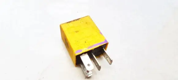 Opel Corsa C Other relay 24433728