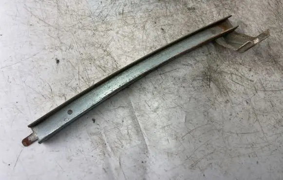 Mitsubishi Pajero Sport I Front door windshield rail 