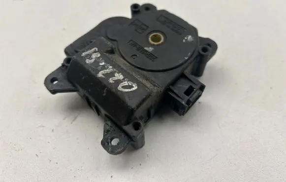 Lexus RX 330 - 350 - 400H Air flap motor/actuator PPGF20M20