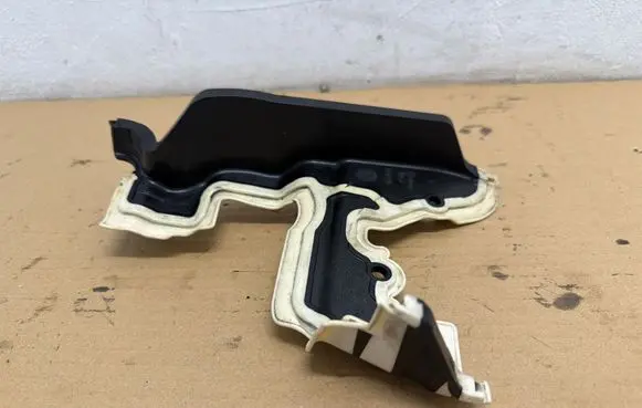 Ford Mondeo MK V Timing belt guard (cover) 9802982780