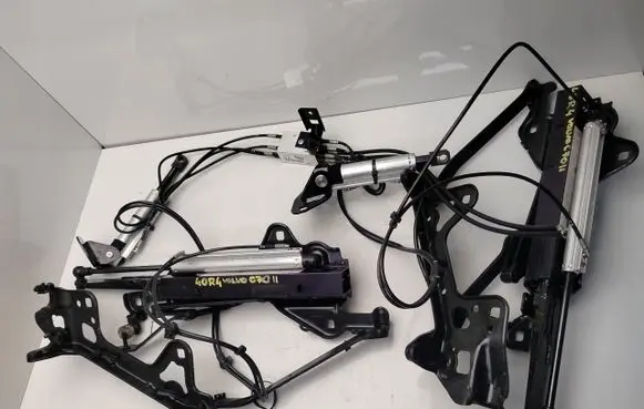 Volvo C70 Convertible roof hinge 