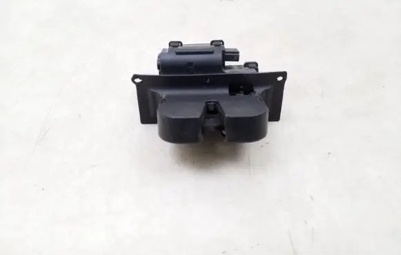 Opel Insignia A Loading door lock 