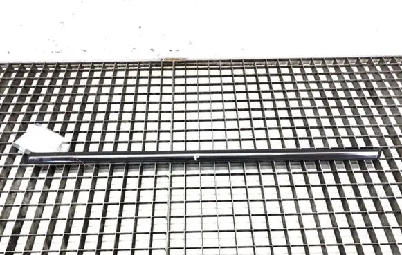 Mini One - Cooper Clubman R55 Front door windshield rail 