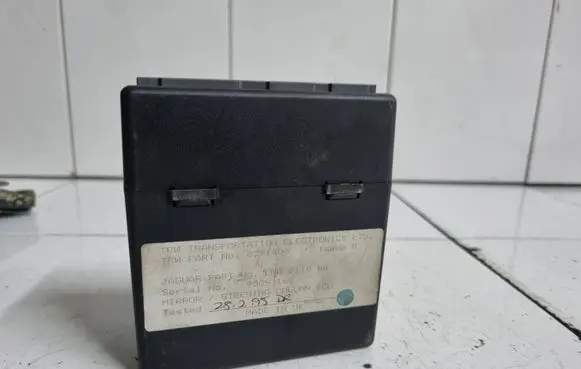 Jaguar XJ X300 Steering rack control module LNA2110BA 0291400 9509160