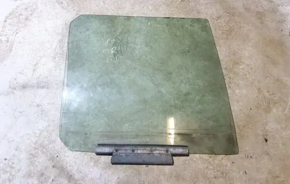 Ford Orion Rear door window glass