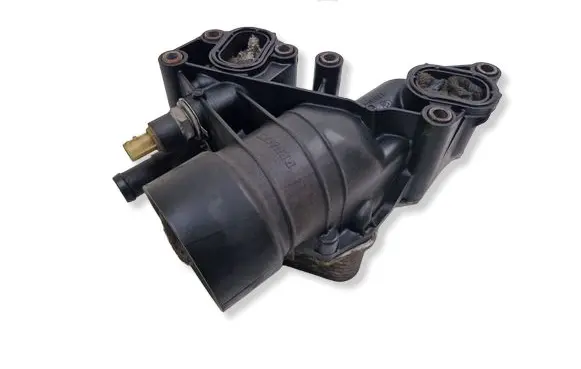 Nissan Qashqai Oil filter mounting bracket 70375888