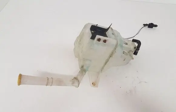 Mazda 6 Windshield washer fluid reservoir/tank 860142772