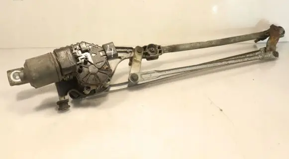Ford Focus Front wiper linkage and motor 3397020776