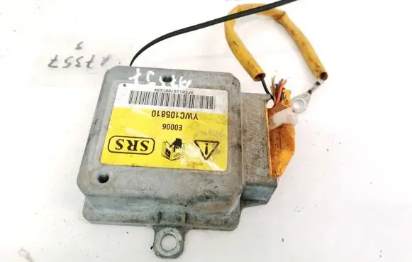 Land Rover Freelander Airbag control unit/module YWC105810 E0006