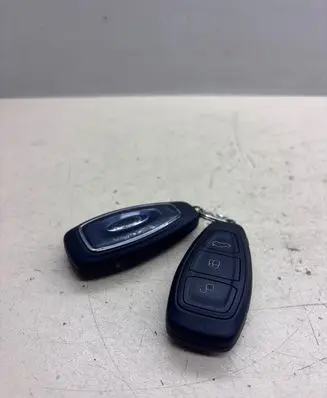 Ford Mondeo MK IV Ignition key/card 7S7T15K601EC