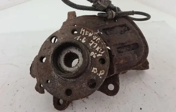 Opel Meriva A Front wheel hub spindle knuckle