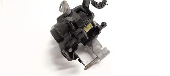 Toyota RAV 4 (XA50) Engine mount bracket K6180076