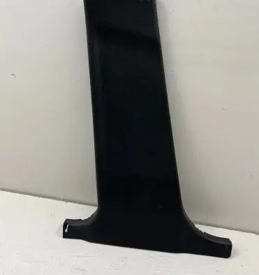 Mercedes-Benz C W204 (B) pillar trim (bottom) A2046900525 A050688