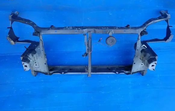 Toyota Corolla E120 E130 Front bodywork piece 