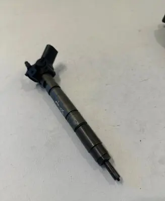 Audi A6 S6 C6 4F Fuel injector 059130277s 0445115024