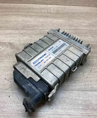 Volkswagen Golf II Engine control unit/module ECU 893907383 0285007040 WITHPLUG