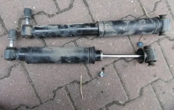 Renault Megane IV Rear shock absorber/damper 562101385R