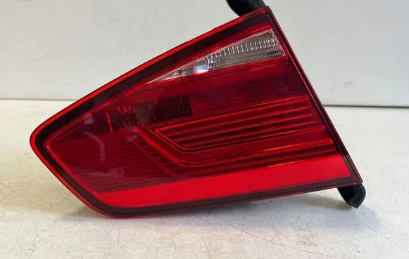 Volkswagen PASSAT B8 Tailgate rear/tail lights 195268