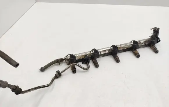 Fuel main line pipe