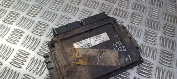 Renault Laguna I Engine control unit/module 8200035705