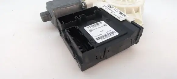 Audi A3 S3 8P Front door window regulator motor 8P0959801K 05080510