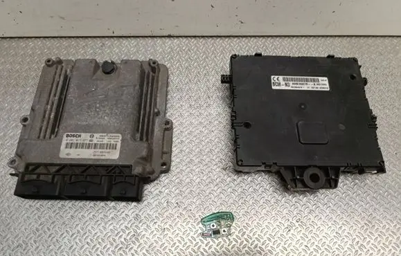 Renault Master III Engine ECU kit and lock set 237101487R 237100899R 0281017977