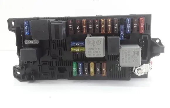 Mercedes-Benz E W211 Fuse module 2115453901