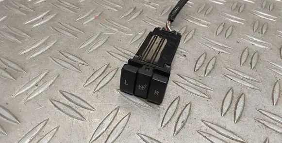 Toyota Prius+ (ZVW40) Seat heating switch 