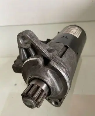 Volkswagen Touran II Starter motor 02E911024A 09102012 0001123044