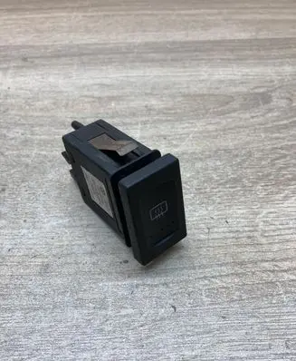 Volkswagen PASSAT B5 Windscreen/window heater switch 3B0959621C