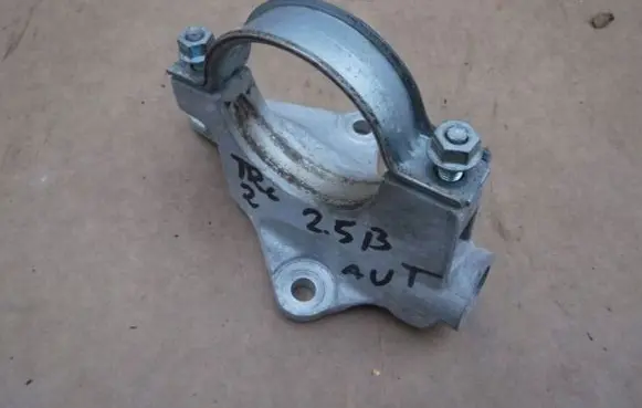 Ford Connect Driveshaft support bearing bracket CV61CK305GB