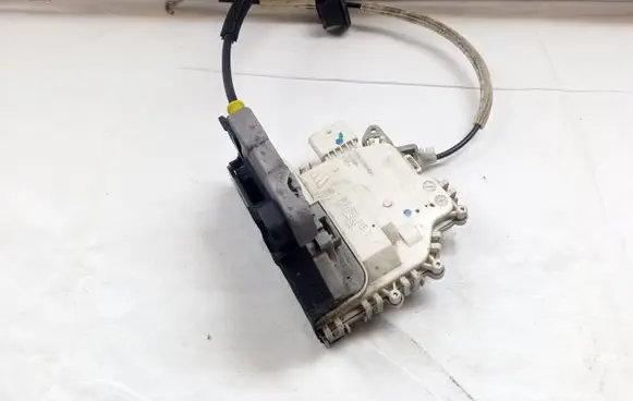 Audi Q5 SQ5 Rear door lock 8K0839015D