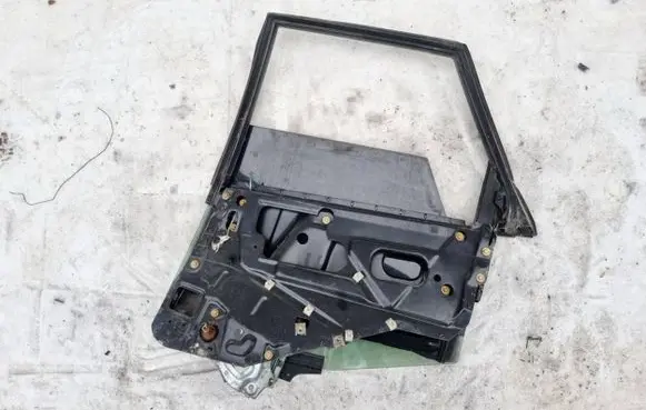 Audi 80 90 S2 B4 Rear door window/glass frame 