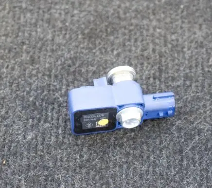 Dacia Sandero Airbag deployment crash/impact sensor 988304337R5WK44443