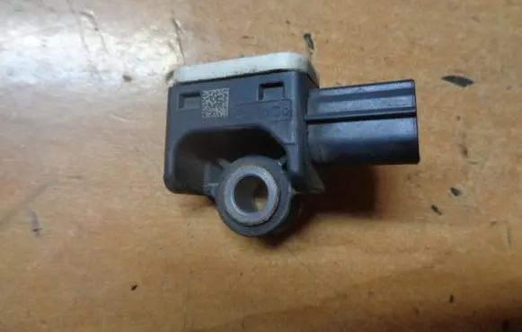 Ford Kuga I Airbag deployment crash/impact sensor 8V4T14B006AA