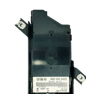 Volkswagen Golf VI USB socket connector 5N0035342D