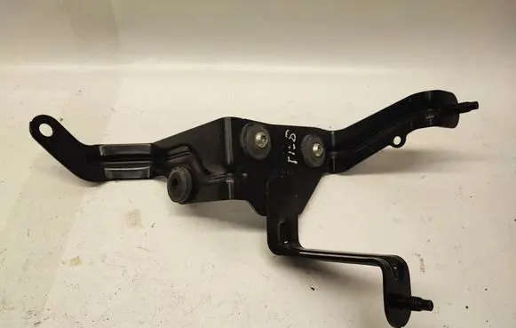 Ford Mustang VI ABS pump bracket FR3C2C304B