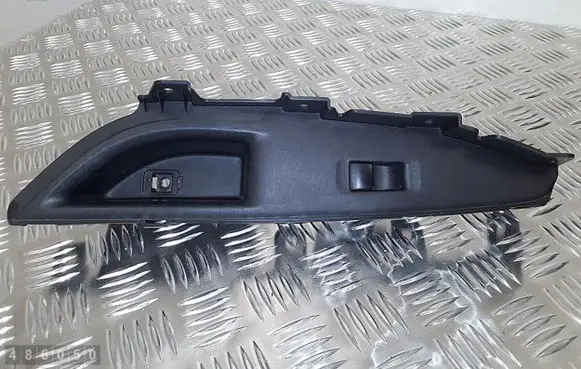 Mercedes-Benz R AMG W251 Electric window control switch 7222A957