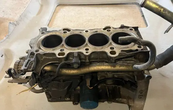 Honda Civic Engine block D16V1