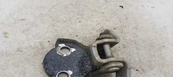 Honda HR-V Front door lower hinge NOCODE