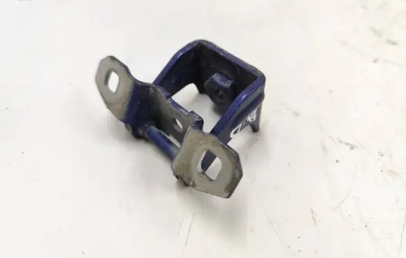 Alfa Romeo Giulietta Tailgate/trunk/boot hinge