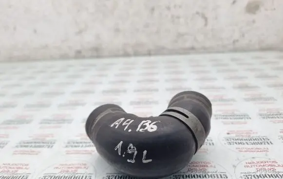 Engine coolant pipe/hose