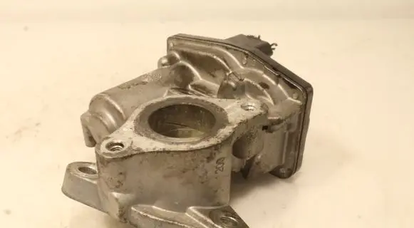 Volvo C30 Throttle body valve H8201143495