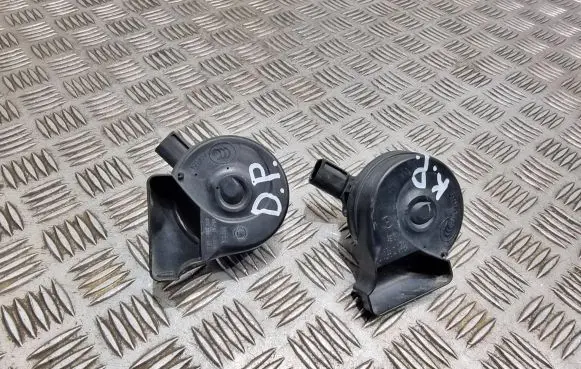 Volkswagen PASSAT B7 Horn signal A046522