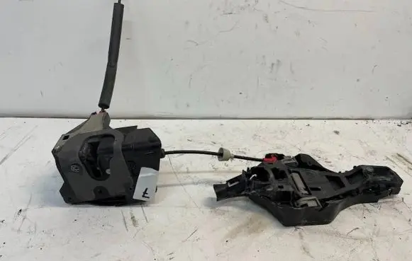 Land Rover Discovery Sport Rear door lock GK7224994BD
