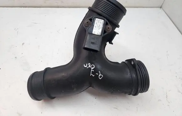Intercooler hose/pipe