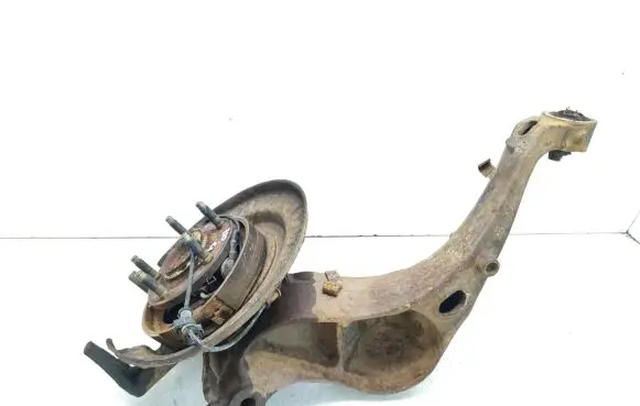 Mazda Tribute Rear wheel hub spindle/knuckle 