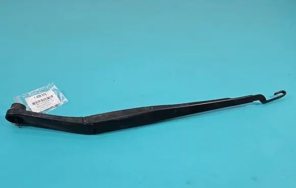 Windshield/front glass wiper blade